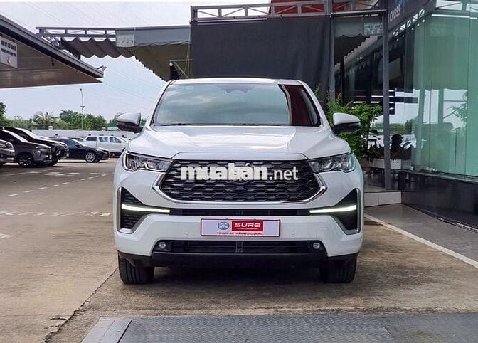 Innova Cross HEV 2024 - 5702 km -980 THƯƠNG LƯỢNG