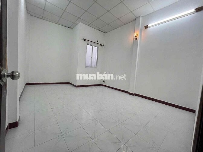 Nhà Hẻm 5M Tân Sơn Nhì.DT:4 X 15 Tret Lầu 2PN 2WC