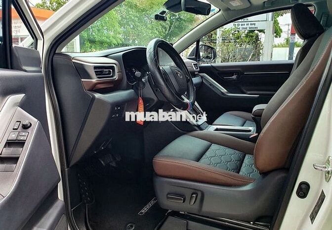 Innova Cross HEV 2024 - 5702 km -980 THƯƠNG LƯỢNG