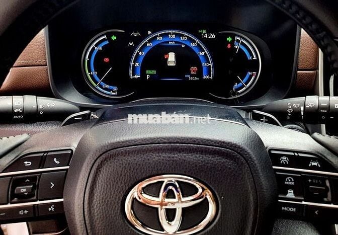 Innova Cross HEV 2024 - 5702 km -980 THƯƠNG LƯỢNG