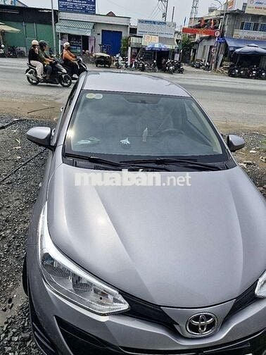 Toyota Vios E 2019 số sàn 5 chỗ màu xám