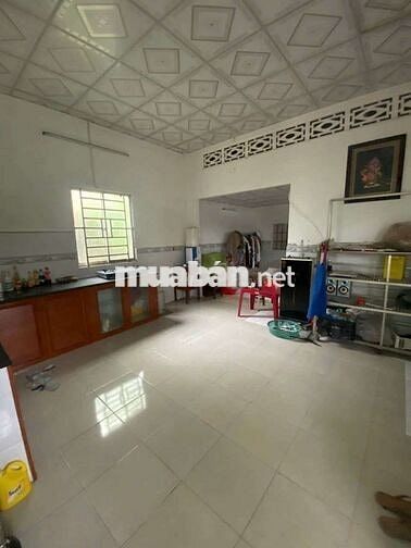 CHO THUÊ NHÀ SÂN VƯỜN NGUYỄN THỊ TẠO 1350mv 10 tr.