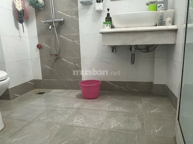 Bán gấp nhà phố Ngọc Lâm, Long Biên, DT 32m2 x 4 tầng, 3 mặt thoáng