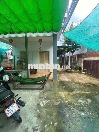 CHO THUÊ NHÀ SÂN VƯỜN NGUYỄN THỊ TẠO 1350mv 10 tr.