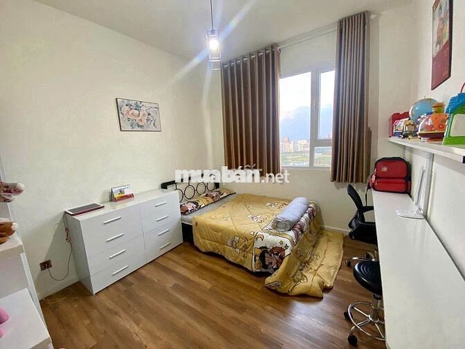 Bán căn View hồ bơi 2ty600 2 phòng