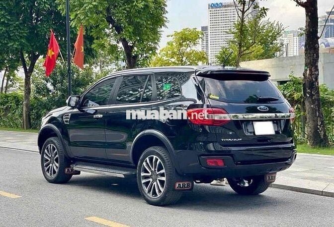 Ford Everest Titanium 2.0L AT 4x2 sx 2020 siêu đep