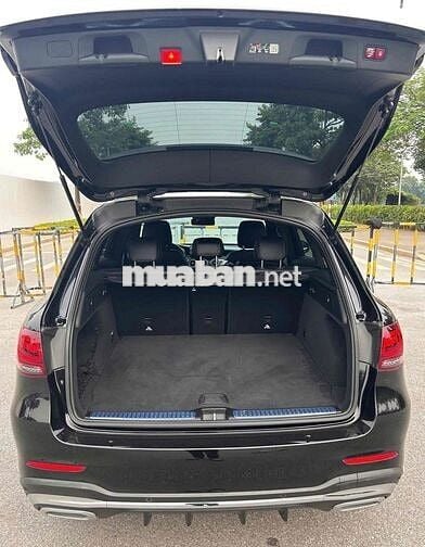Mercedes GLC300 4Matic sx 2022 màu đen lướt đẹp