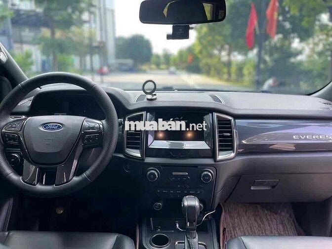 Ford Everest Titanium 2.0L AT 4x2 sx 2020 siêu đep