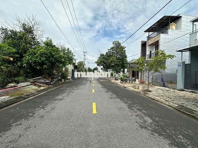 Bán lô đất đường Nguyễn Quý Cảnh 7m5 - TĐC Bá Tùng