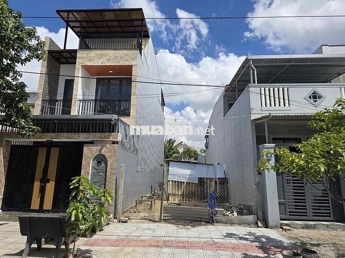 Bán lô đất đường Nguyễn Quý Cảnh 7m5 - TĐC Bá Tùng