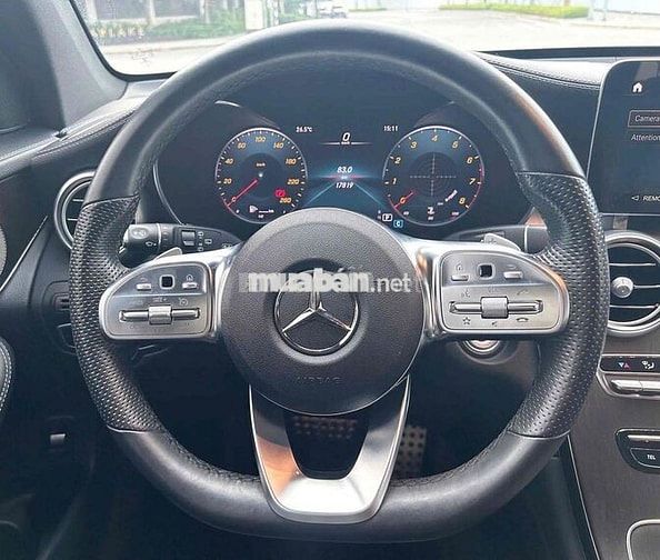 Mercedes GLC300 4Matic sx 2022 màu đen lướt đẹp