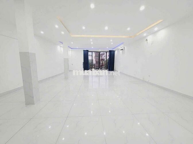 Cho thuê 3 tầng mặt tiền Hồ Xuân Hương