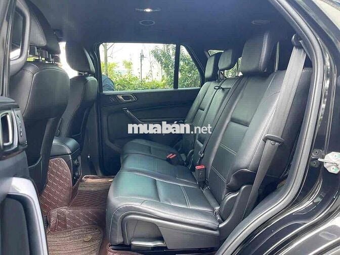 Ford Everest Titanium 2.0L AT 4x2 sx 2020 siêu đep