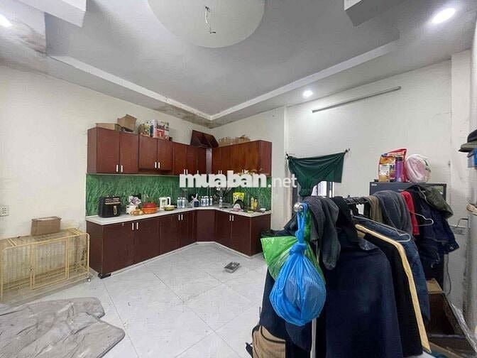 Gấp Gấp Nhà Góc 2 Mặt Tiền ngang 6, Tại 1/ hà huy giáp