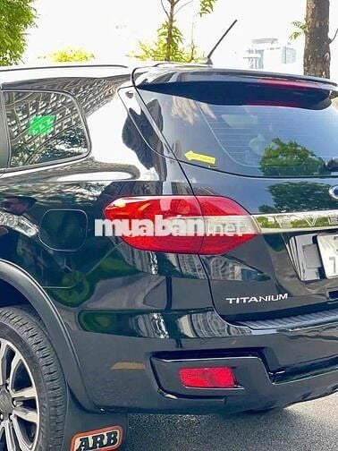 Ford Everest Titanium 2.0L AT 4x2 sx 2020 siêu đep
