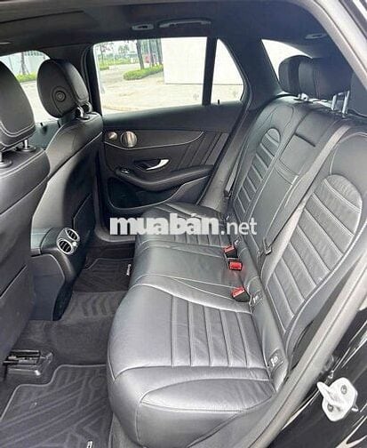 Mercedes GLC300 4Matic sx 2022 màu đen lướt đẹp