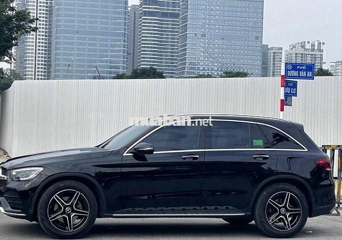 Mercedes GLC300 4Matic sx 2022 màu đen lướt đẹp