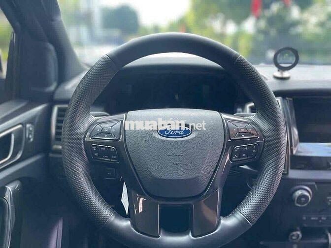 Ford Everest Titanium 2.0L AT 4x2 sx 2020 siêu đep