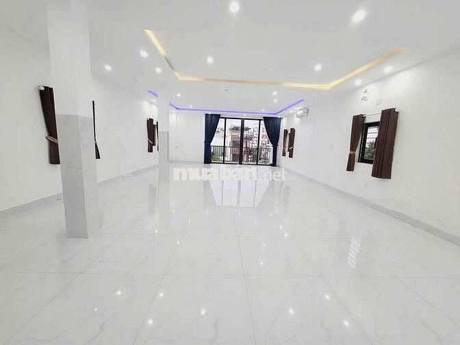 Cho thuê 3 tầng mặt tiền Hồ Xuân Hương