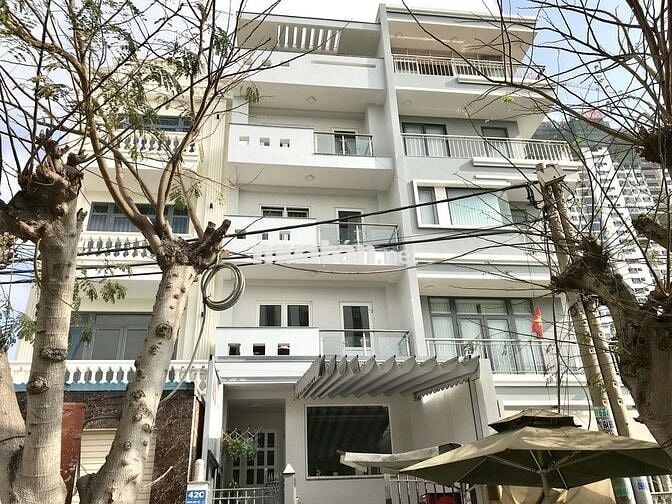 Nhà Mặt tiền 5+25 dtsd 550m2, khu KDC , Hoàng Quốc Việt,Phú Thuận,Q 7