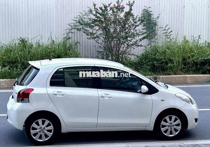 Toyota Yaris 1.3AT sx 2010 nhập Nhật siêu đẹp