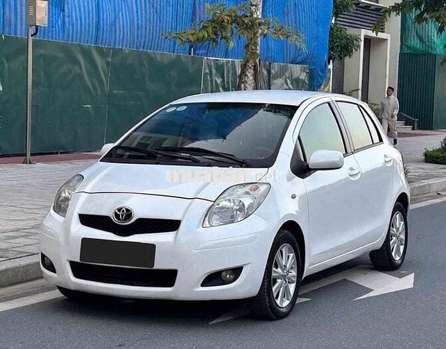 Toyota Yaris 1.3AT sx 2010 nhập Nhật siêu đẹp