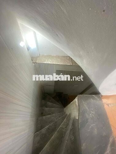 Nhà ko sổ- 12/15m 3 tầng 1 tum.