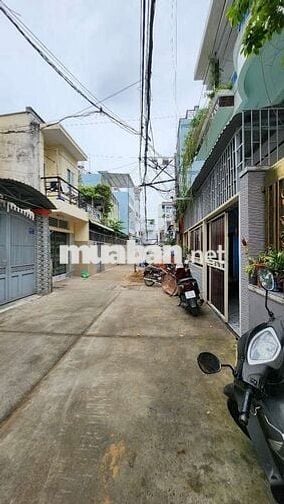 Cho thuê nhà hẻm xe hơi lầu 1+ lầu 2, diện tích sử dụng 144m²,4 phòng