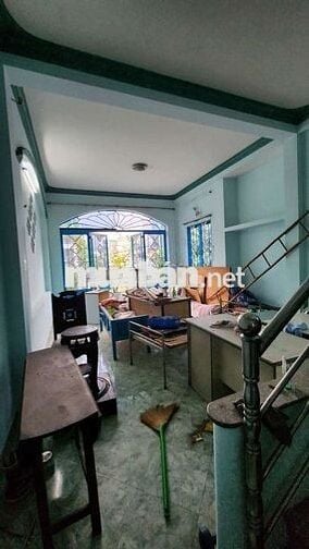 Cho thuê nhà hẻm xe hơi lầu 1+ lầu 2, diện tích sử dụng 144m²,4 phòng
