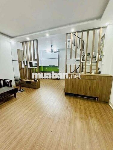 Nhà đẹp Hoàng Mai giá ĐẦU TƯ, NGÕ THÔNG, 43m². Giá thương lượng: 9 Tỷ Nhà đẹp Hoàng Mai giá ĐẦU TƯ, NGÕ THÔNG, 43m². Giá thương lượng: 9 Tỷ