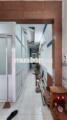 Cho thuê nhà hẻm xe hơi lầu 1+ lầu 2, diện tích sử dụng 144m²,4 phòng