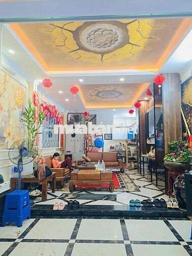 Bán nhà phố Hoàng Mai – căn góc 3 thoáng – 42m² x 5 tầng – 10m ra ô tô