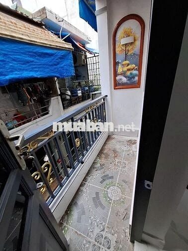 Bán nhà giáp Ngã tư bốn xã, 2 tầng, nhỉnh 3 tỷ