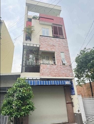 Cần bán gấp nhà đường 8m phường 15 Tân Bình dt sd 235m dt đất 79m