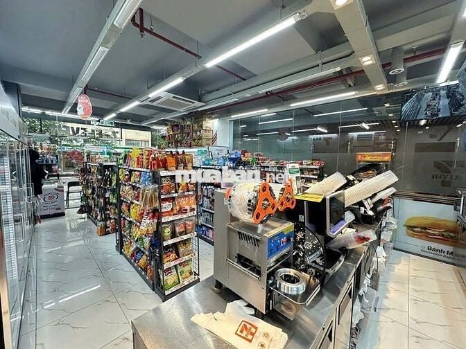 CHO THUÊ MẶT BẰNG DƯỚI CHÂN TÒA NHÀ, TRUNG TÂM QUẬN 1,50M2 GIÁ TỐT