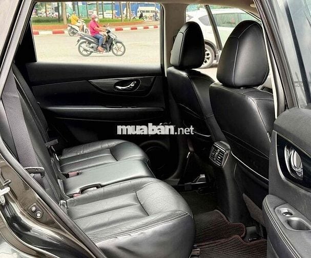 Nissan X trail 2017 2.5 SV 4WD Premium - 11 km