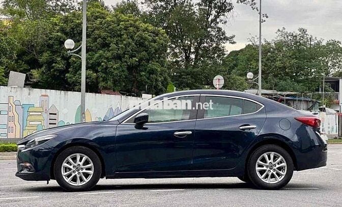 Mazda 3 2018 1.5 AT Sedan - 7 km