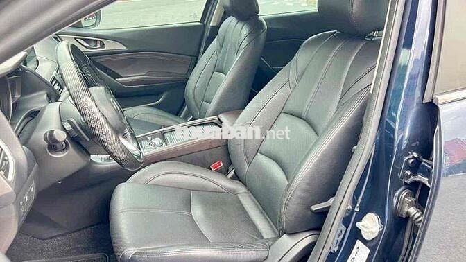 Mazda 3 2018 1.5 AT Sedan - 7 km