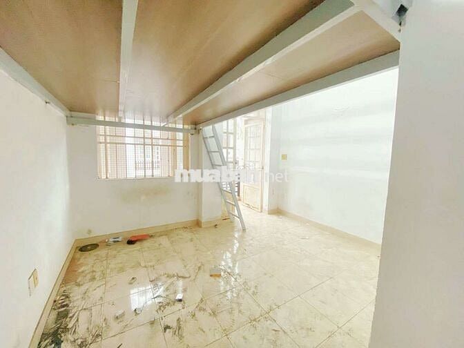 Phòng mới cửa sổ bancol thoáng gần IUH cs2