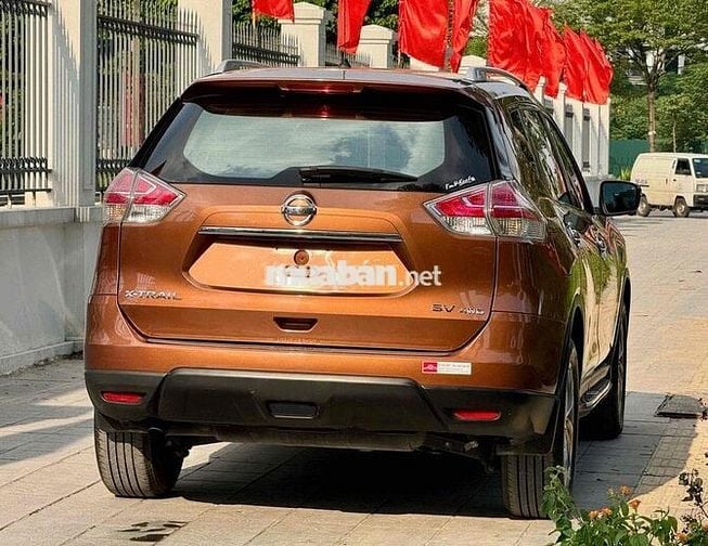 Nissan X trail 2016 2.5 SV 4WD - 10 km