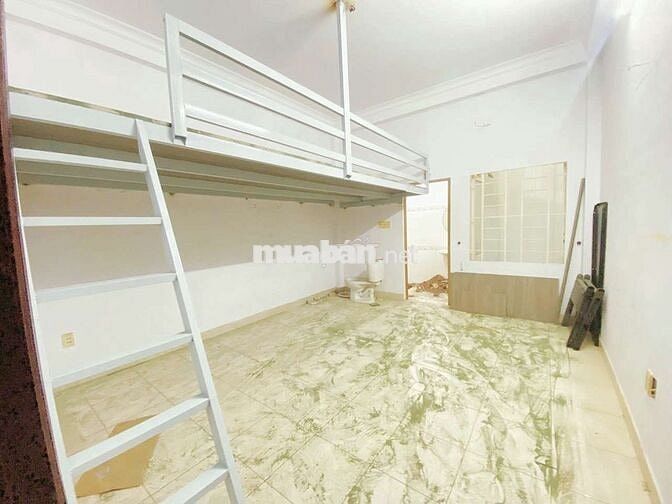 Phòng mới cửa sổ bancol thoáng gần IUH cs2