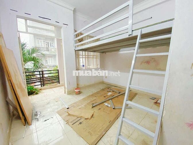 Phòng mới cửa sổ bancol thoáng gần IUH cs2