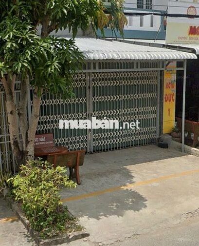 Nhà mới xây kiên cố, vào ở ngay, đầu đường quốc lộ 1A