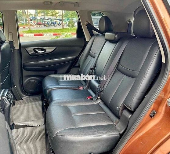 Nissan X trail 2016 2.5 SV 4WD - 10 km