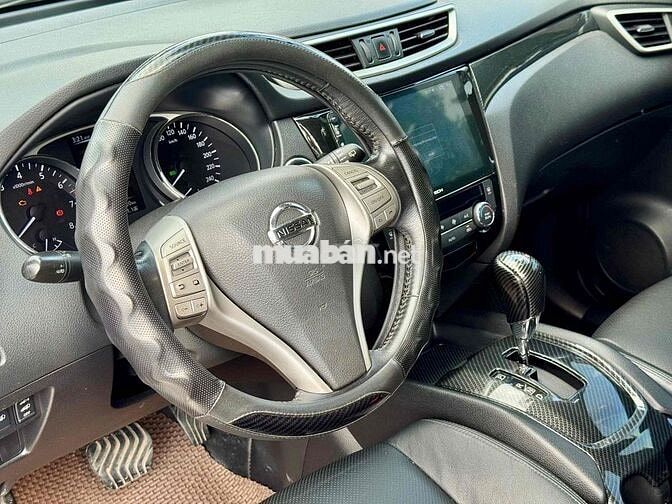 Nissan X trail 2016 2.5 SV 4WD - 10 km