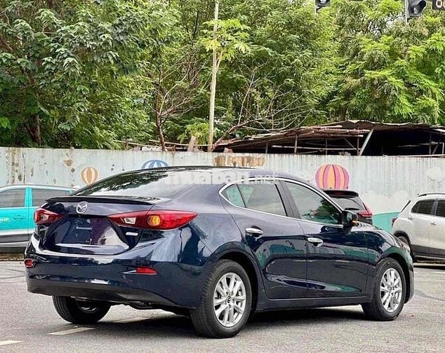 Mazda 3 2018 1.5 AT Sedan - 7 km