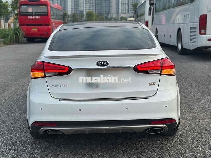 Kia Cerato 2017 2.0 AT - 7000 km