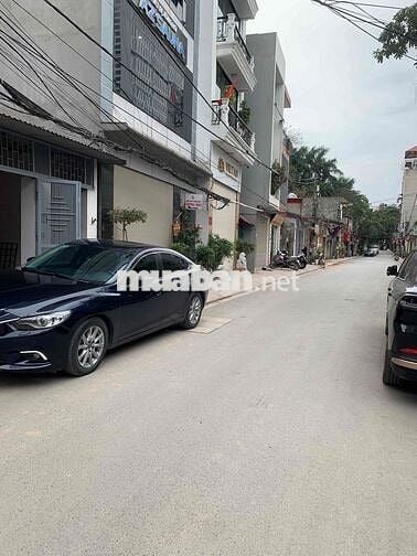 Nhà 2 mặt tiền ngõ thông, ô tô tránh Nhà 2 mặt tiền ngõ thông, ô tô tránh