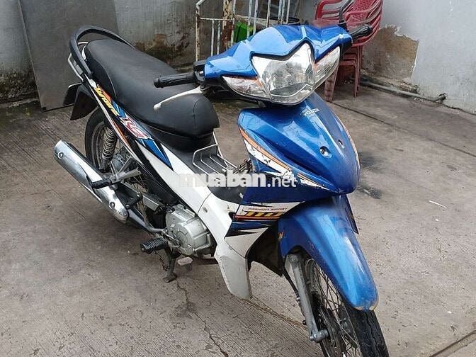 Wave rs 110 bstp 7tr500 
Máy zin  êm.
Dàn ngoài