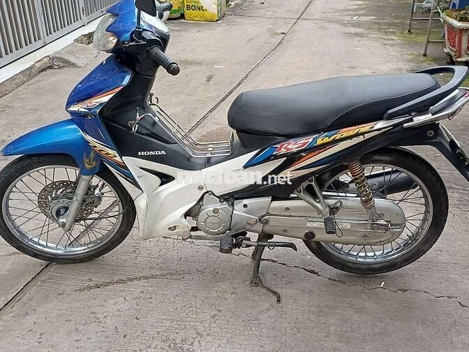 Wave rs 110 bstp 7tr500 
Máy zin  êm.
Dàn ngoài